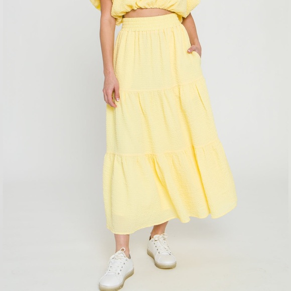 NWOT La'Ven Tiered Maxi Skirt Yellow Size Small - Picture 1 of 12